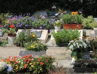 «ΕΝΦΙΑ» ακόμα και στους τάφους - Χρέος εκατοντάδων ευρώ